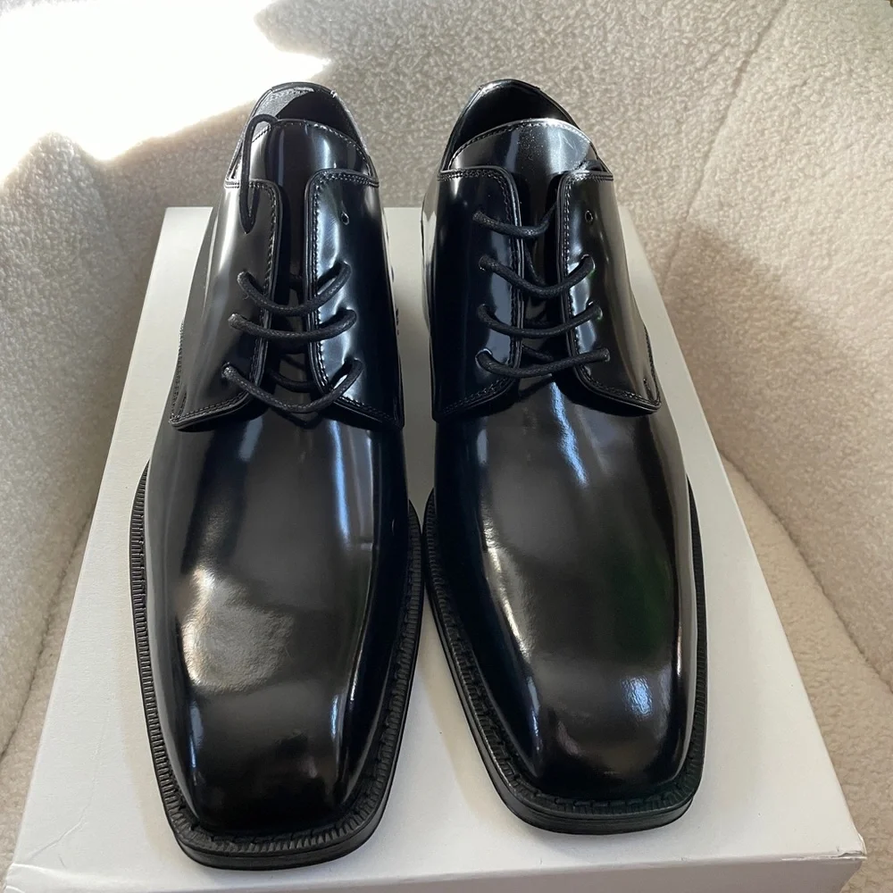 Burberry Men's Black Leather Dress Shoes - Picture 1 of 6
